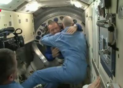 Экипаж МКС увеличился до шести человек – "Союз" успешно долетел до станции
