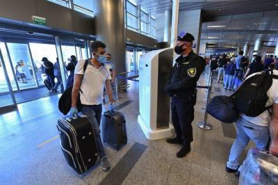 Более 70 нарушителей масочного режима выявили в аэропорту Внуково