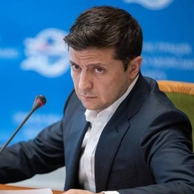Зеленский сегодня обнародовал первый из пяти вопросов, которые он собирается вынести на "всеукраинский опрос"