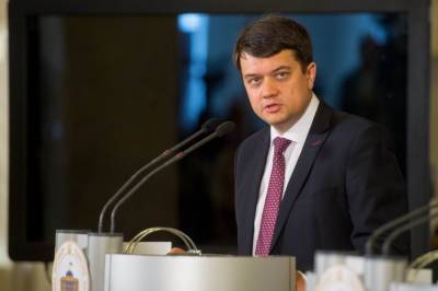 Разумков допустил продление закона об особом статусе Донбасса