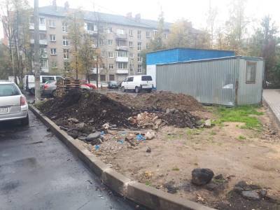 Жители Смоленска остались недовольны ремонтом их двора