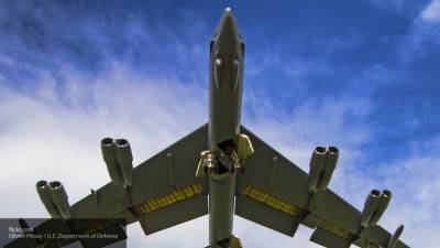 AntiWar: визиты B-52 ВВС США к границам РФ могут обернуться войной
