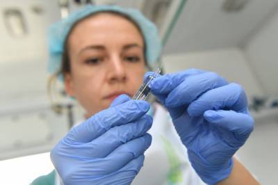 Вакцину "Вектора" от COVID введут в гражданский оборот в январе