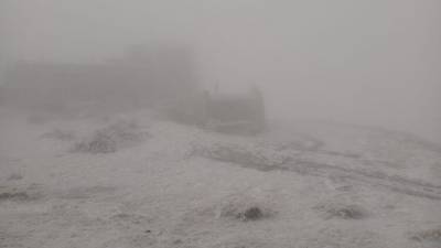 В Карпатах выпал первый снег: фото