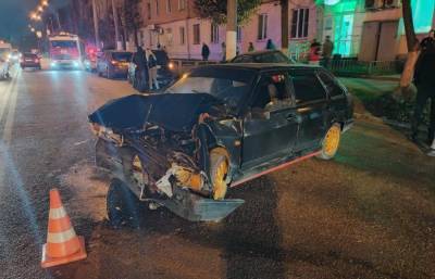 В Твери не поделили дорогу ВАЗ и Audi — пострадал пассажир одного из авто