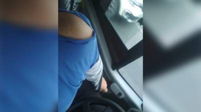 В Воронеже пассажиры маршрутки напали на водителя из-за требования надеть маску