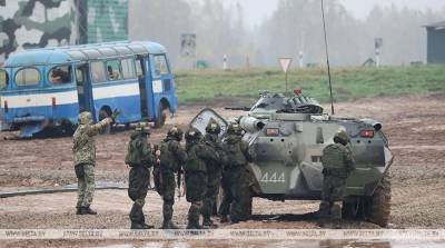 Спасение заложников, наплавной мост и блокировка города - учение миротворцев ОДКБ проходит в Беларуси
