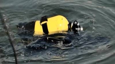 Рыбаки обнаружили на трехметровой глубине Енисея автомобиль с трупами