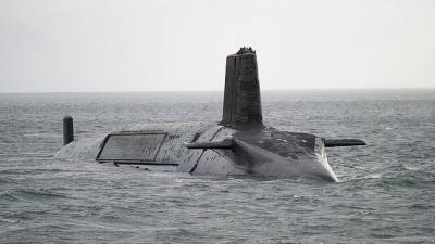 Британские моряки принесли на борт ядерной подлодки коронавирус из стрипклубов