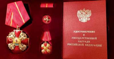 Главе депздрава Москвы вручили орден за борьбу с коронавирусом