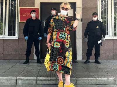 Муж российской журналистки Славиной, которая погибла после самоподжога у МВД, заявил, что продолжит ее дело