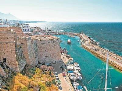 "Золотые" киприоты: у россиян с паспортами Кипра нашлись связи с министром и Скрипалями