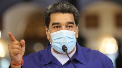 Мадуро​​​ заявил о начале испытания в Венесуэле российской вакцины от COVID-19