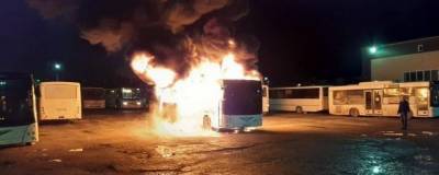 На Сахалине произошел пожар в пассажирском автобусе
