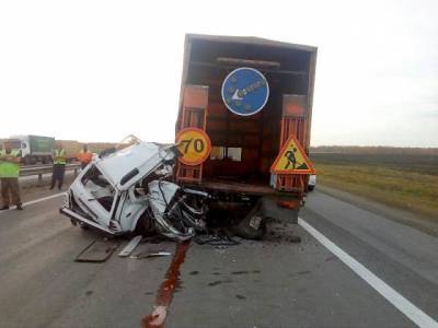 Водитель «Нивы» разбился в страшном ДТП с грузовиком на трассе в Челябинской области