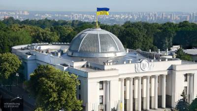 Украинский депутат обвинил Киев в намеренном отторжении Крыма и Донбасса