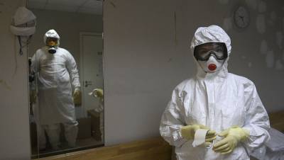 Власти Амурской области заявили о дефиците врачей из-за пандемии