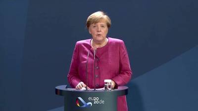Меркель заявила, что повторный локдаун из-за коронавируса угрожает экономике Германии