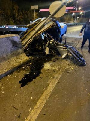 Под Тюменью погиб водитель «Жигулей»: он врезался в бетонный отбойник