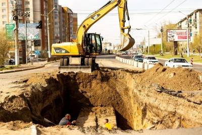 Строителей с реконструкции драмтеатра в Чите перекинут на ремонт дороги в Октябрьском