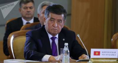 Президент Кыргызстана Сооронбай Жээнбеков решил подать в отставку