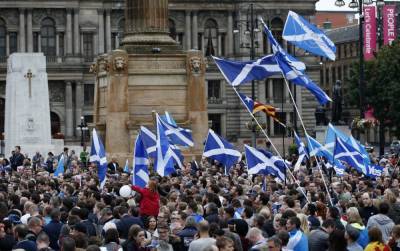 Шотландцы наносят погрязшему в кризисах Лондону серьезный удар