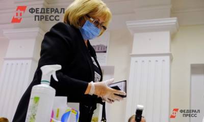 Людмила Бабушкина обязала свердловских депутатов надеть СИЗ к встрече с Куйвашевым