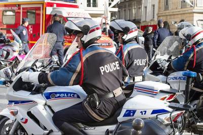 Полиция устроила обыск в офисе главы Минздрава Франции
