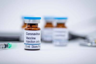 В ВОЗ предупредили, что здоровым людям нужно будет ждать вакцину от COVID-19 несколько лет
