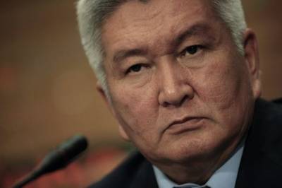 Экс-премьер Киргизии: Жээнбекову угрожали настоящей войной