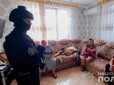 В Мариуполе «знахарки» завладели почти 1 миллионом гривен пенсионерки