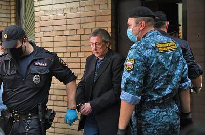 Ефремов выплатил компенсацию сыну погибшего в ДТП Захарова