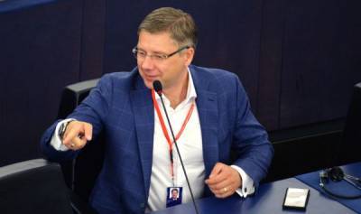 Антикоррупционное бюро угрожает иммунитету экс-мэра Риги Ушакова