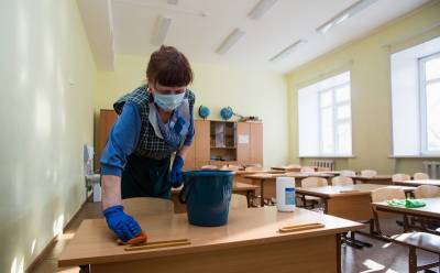 Мэр Москвы уточнили информацию насчет закрытия школ и детских садов на карантин