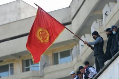 Кремль допустил остановку финпомощи Киргизии до стабилизации ситуации
