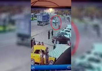 Видео. Водитель грузовика переехал пешехода в Сурхандарье. Он скончался в больнице