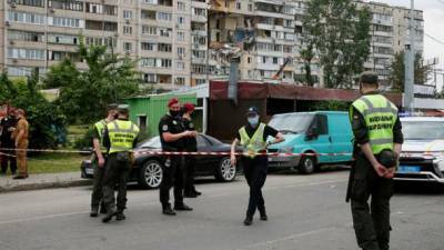 Взрыв на Позняках: полиция открыла новое производство из-за обнаруженного оружия и взрывоопасных веществ в одной из квартир
