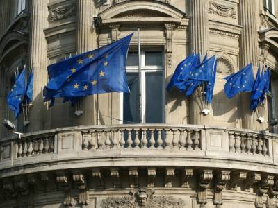 У глава Еврокомиссии заподозрили коронавирус на саммите ЕС