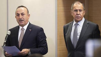 Лавров обсудил с главой МИД Турции ситуацию в Карабахе