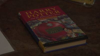 Первое издание книги о Гарри Поттере продали за 60 тысяч фунтов.