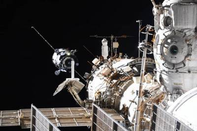Космонавт опроверг сообщения об обнаружении утечки на МКС с помощью чайного пакетика