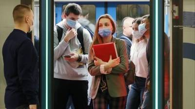 В Москве без маски не пустят в транспорт, даже если проезд оплачен