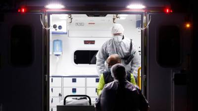 Во Франции за сутки выявили более 30 тысяч случаев коронавируса