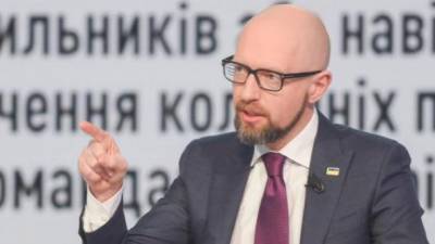 Действующее правительство проявило преступную небрежность по отношению к украинцам, - Яценюк