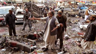 В Пакистане 12 сотрудников служб безопасности погибли в двух терактах