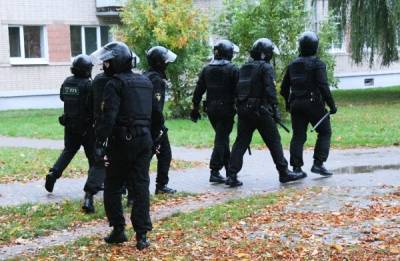 В милиции Минска заявили о готовности применять табельное оружие на протестах