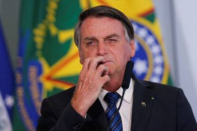 Президент Бразилии уволил прятавшего деньги в трусах сенатора