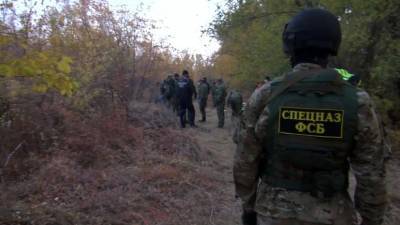 Изъято оружие, боеприпасы и религиозная литература: ФСБ предотвратила теракт в Волгограде