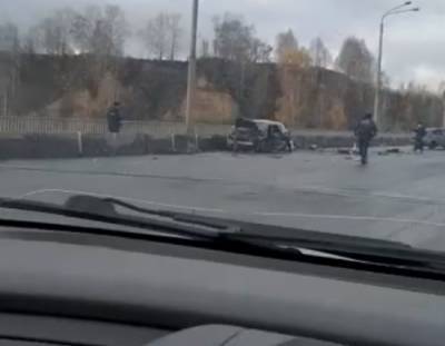 В Новокузнецке в лобовом ДТП на мосту погиб мужчина