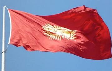 Сооронбай Жээнбеков - Садыр Жапаров - Канат Исаев - В столице Кыргызстана отменили режим ЧП - charter97.org - Киргизия